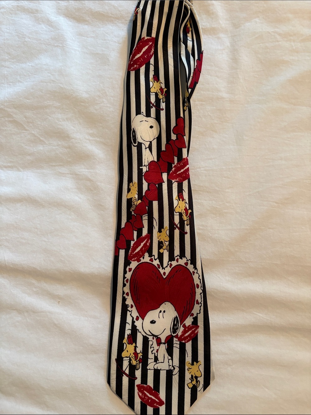 Retro Snoopy & Woodstock Red Heart Novelty Tie